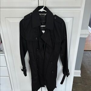 Black alll
Weather coat